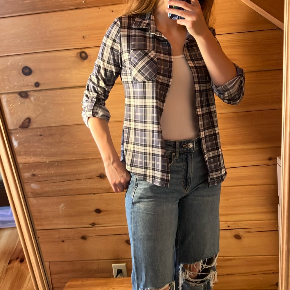 Rue 21 plaid long sleeve button down size small